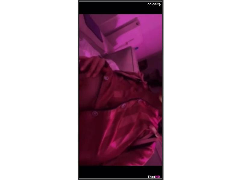 Fiona parker Onlyfans Video Boobs reveal