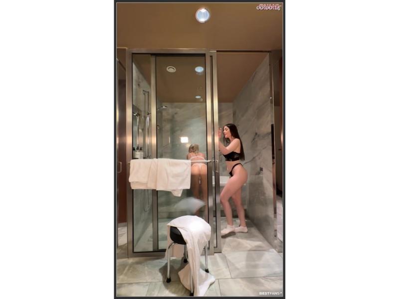 Mellooow Onlyfans Video Lessbian sex